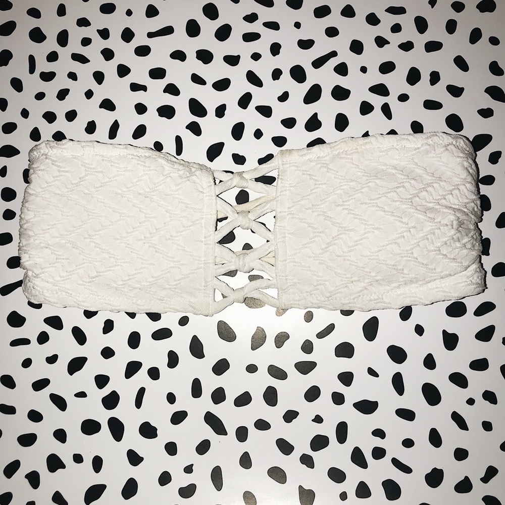 CRISS CROSS BIKINI TOP